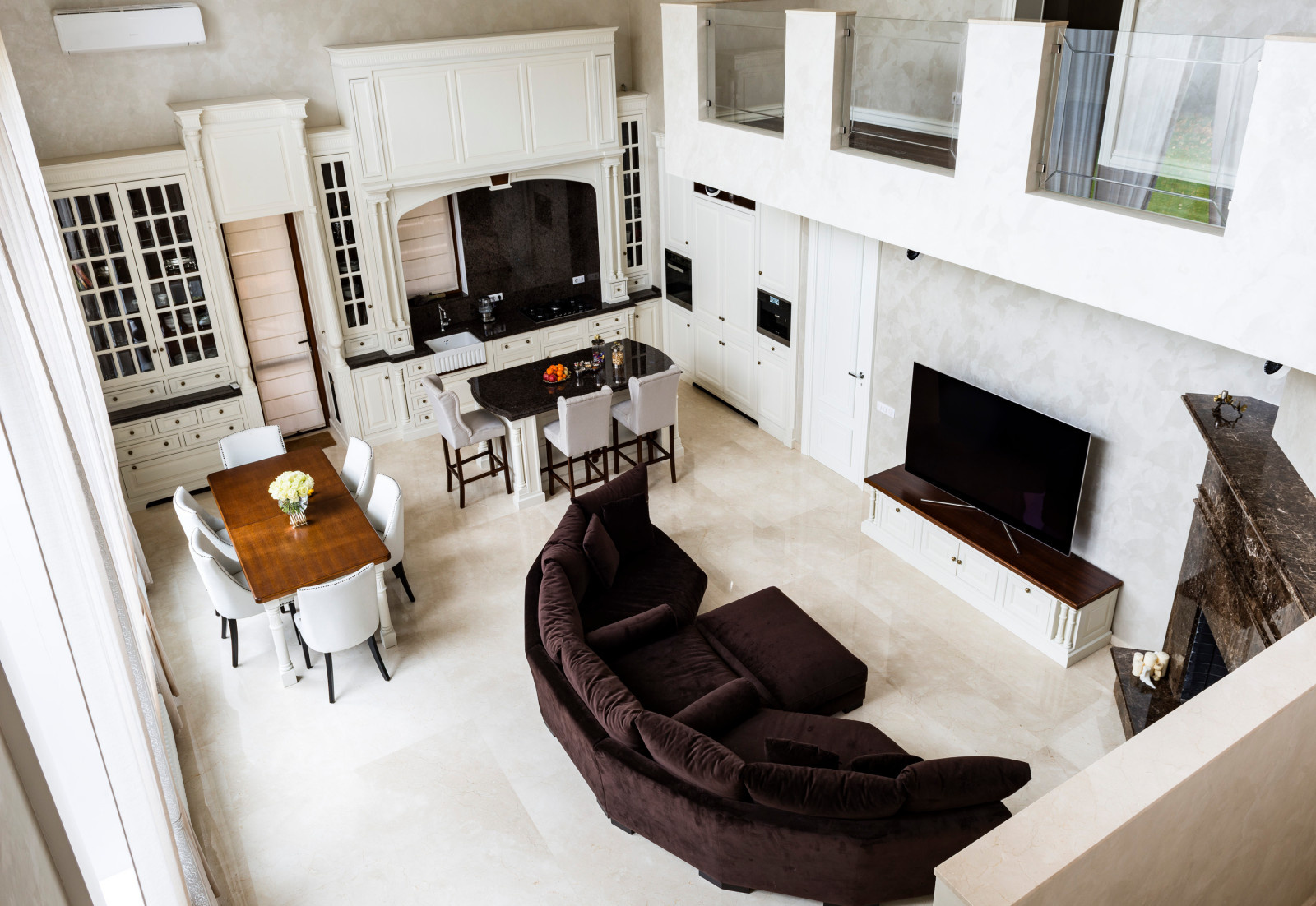 Кухня в загородный дом