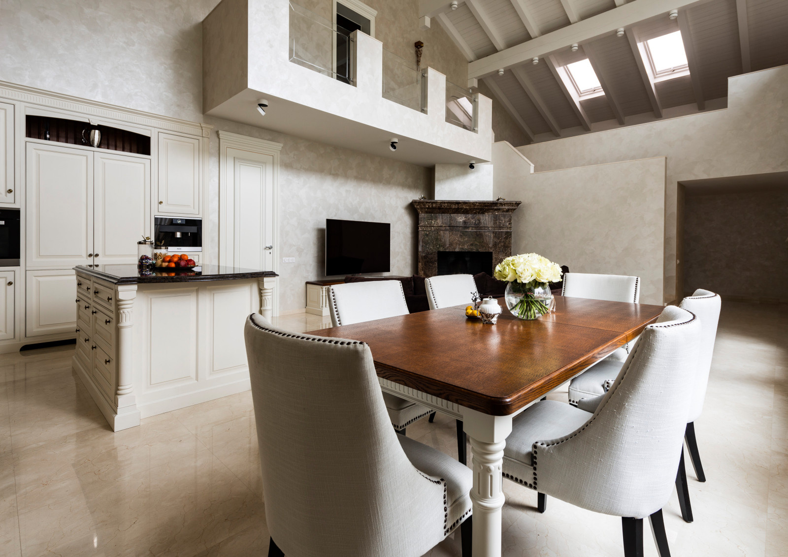 Кухня в загородный дом