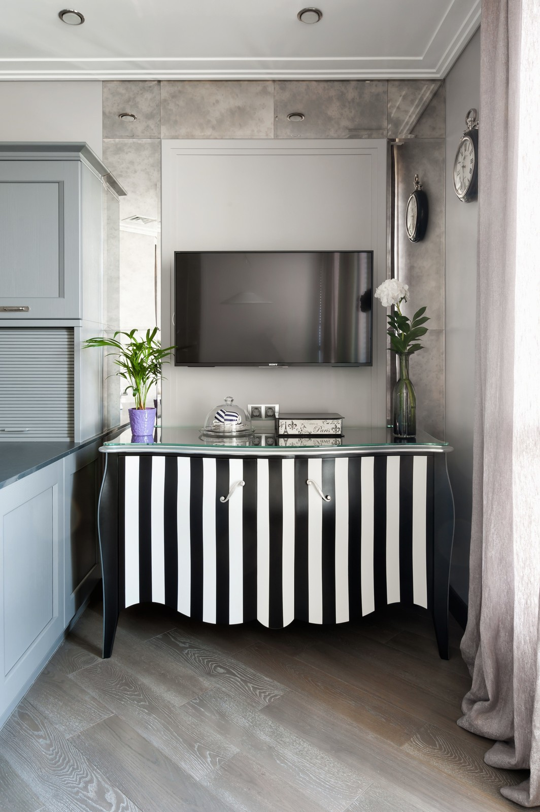 Реализованный проект интерьеров квартиры 159 кв. метров на Суворовском проспекте