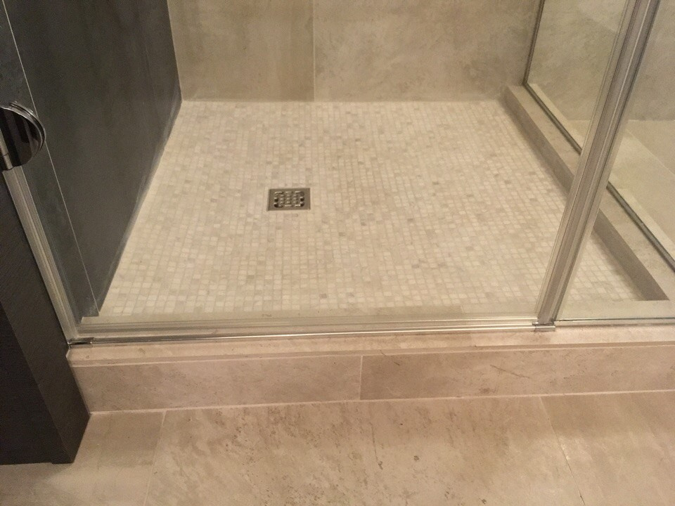 Обложка проекта: Душевое ограждение на мансарде