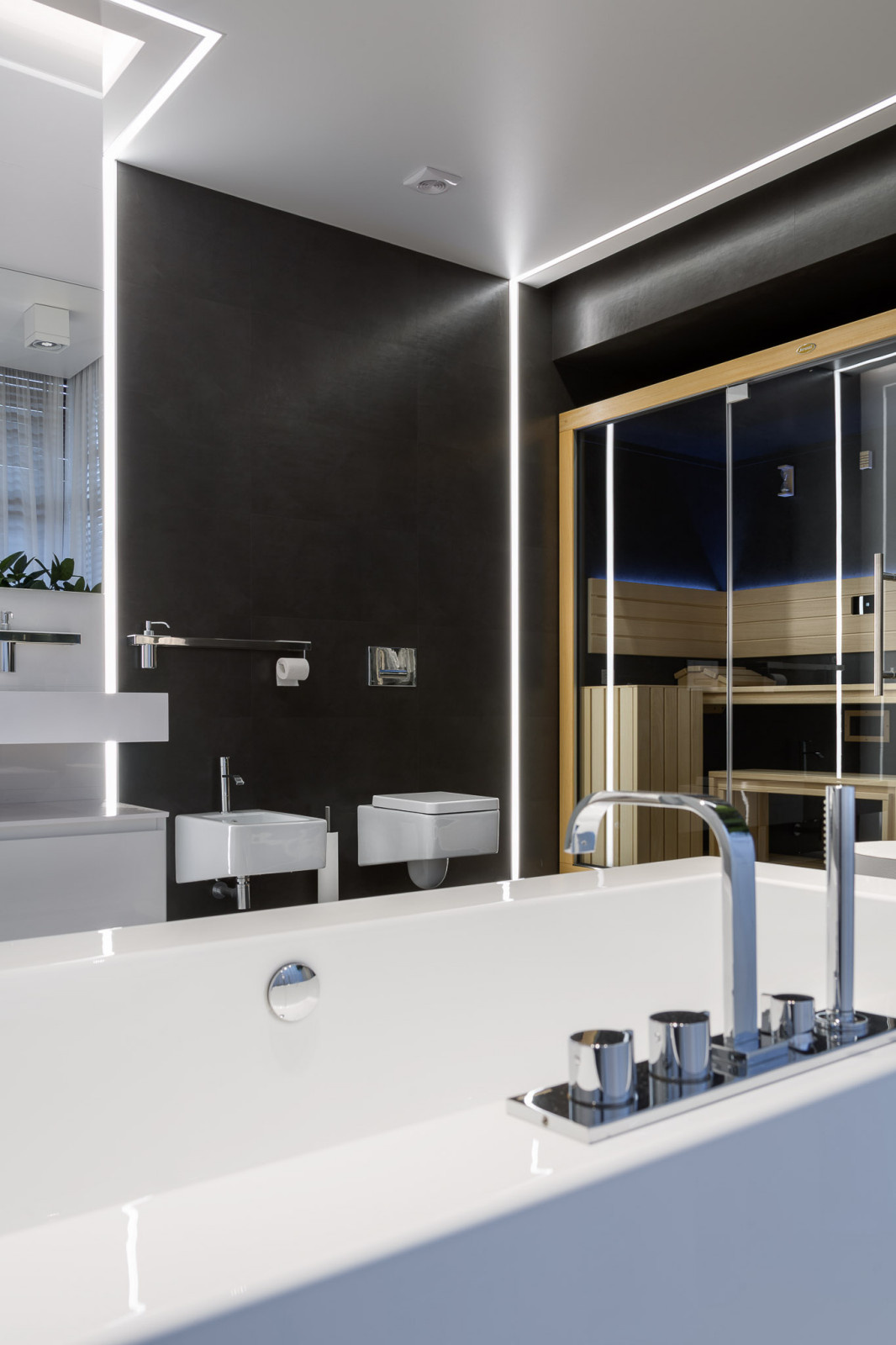 БЕЛЫМ ПО БЕЛОМУ