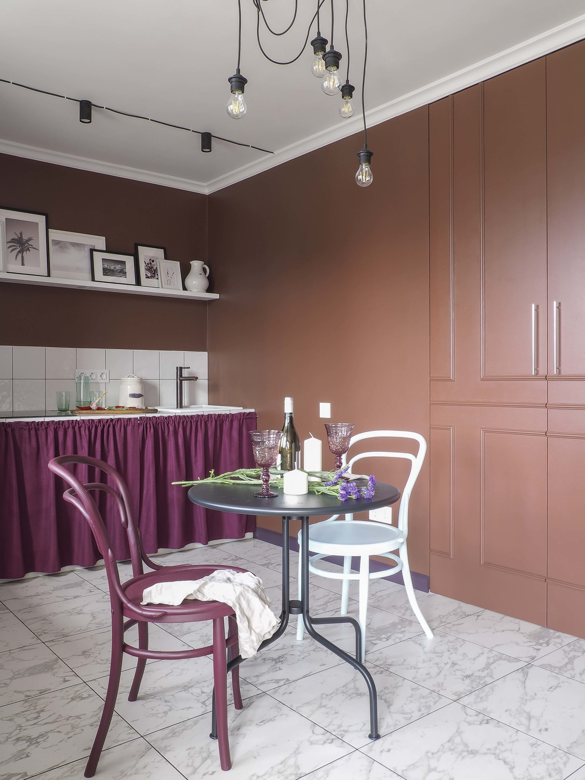 Просто фото: Кухня без верхних шкафов