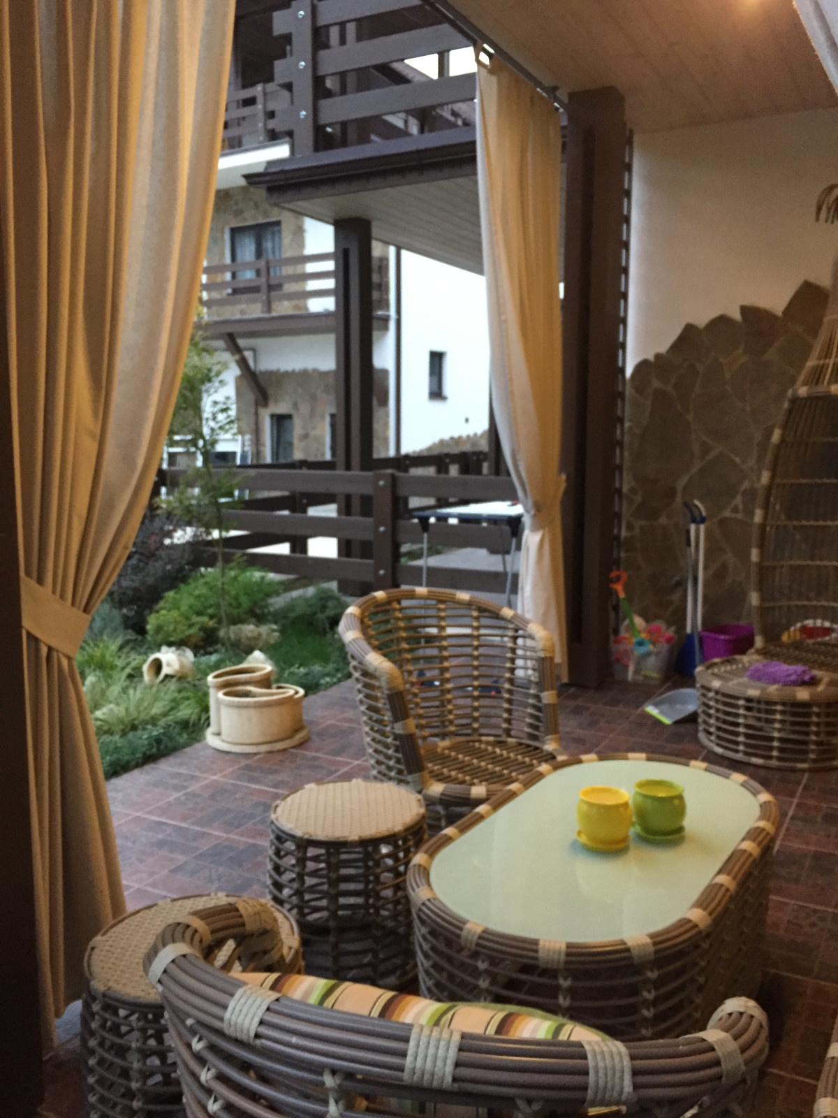 Обложка проекта: Уличные шторы