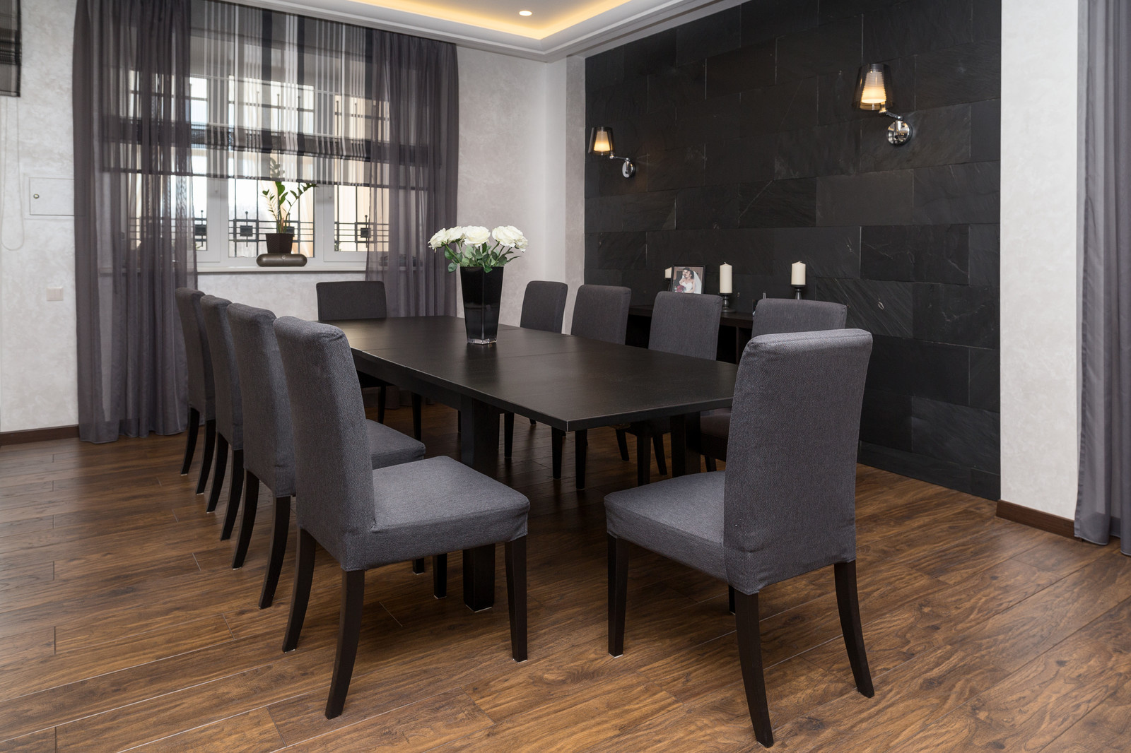 ЧЕРНО_БЕЛЫЙ загородный дом