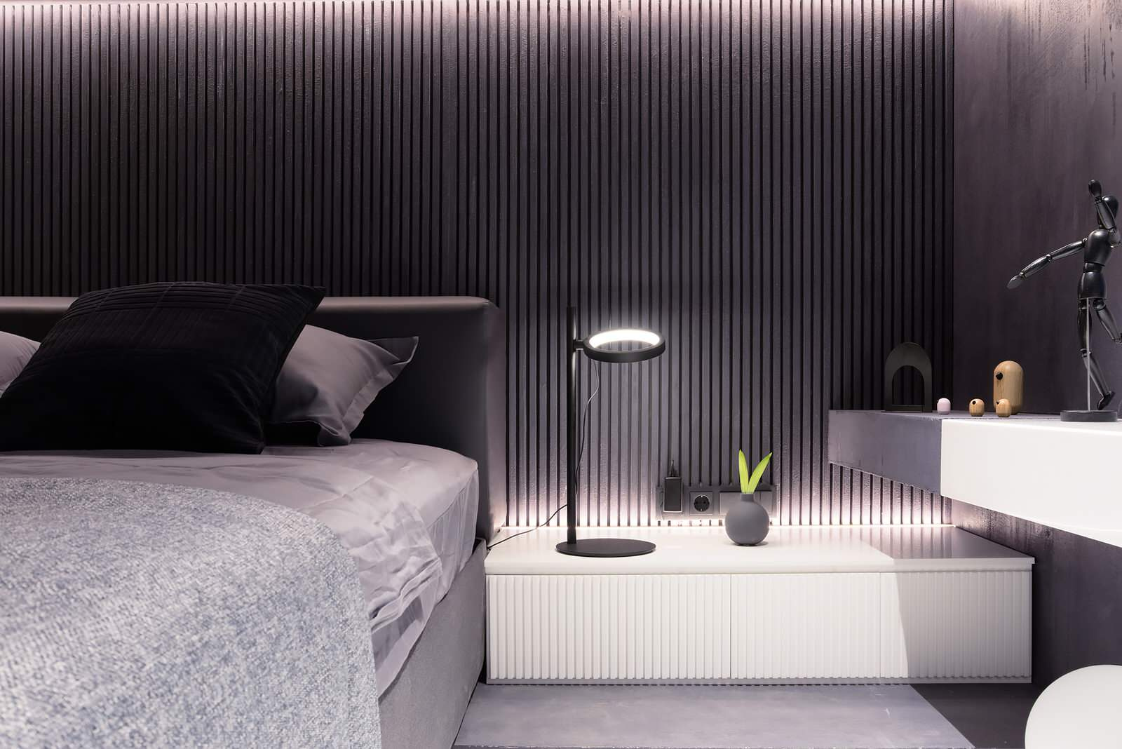 Пещера под водопадом