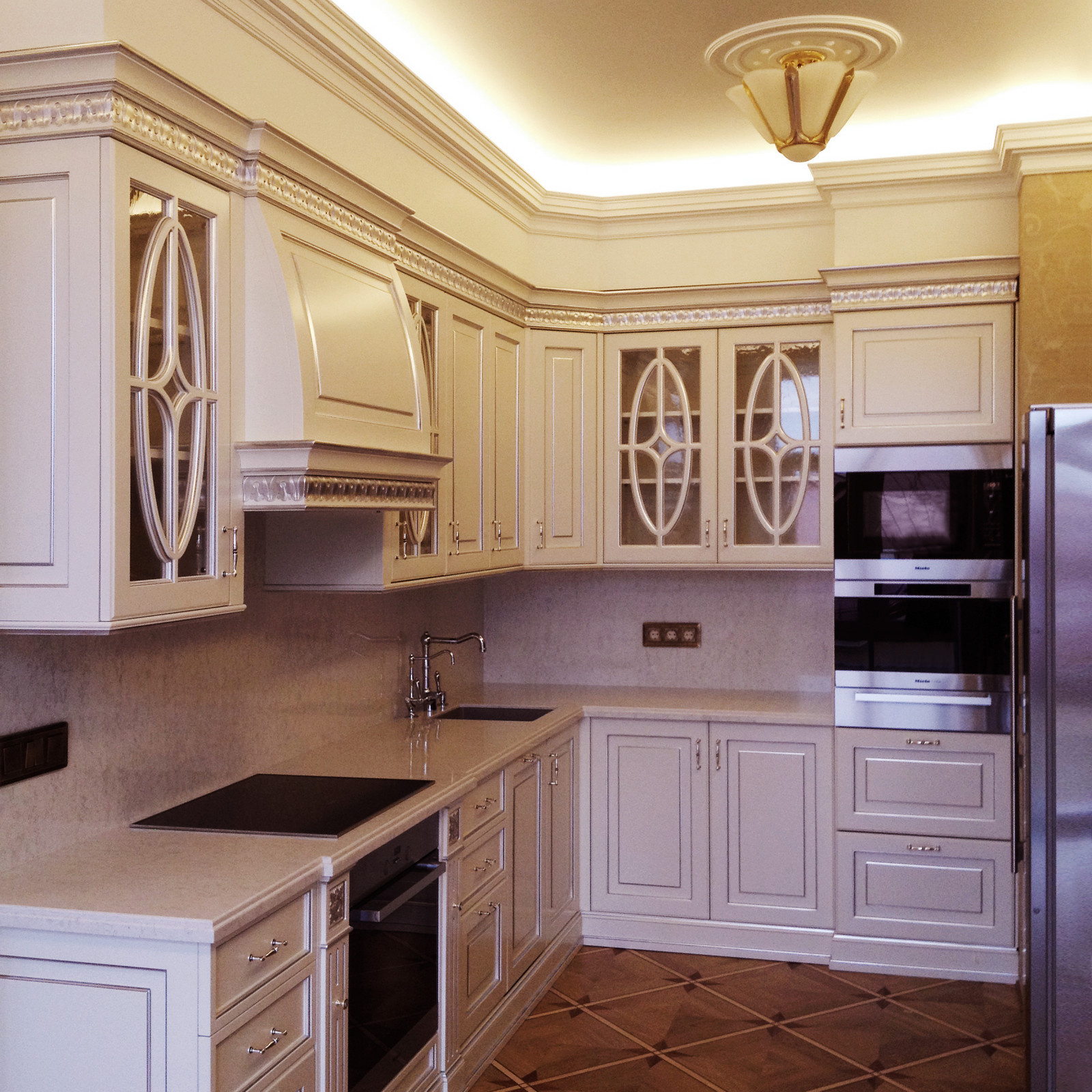 Роман Тихомиров