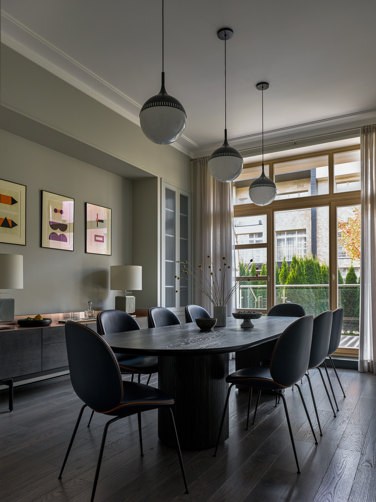 Houzz тур: Таунхаус в тёмных тонах