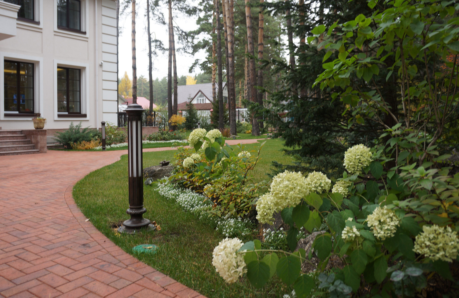 Белая усадьба