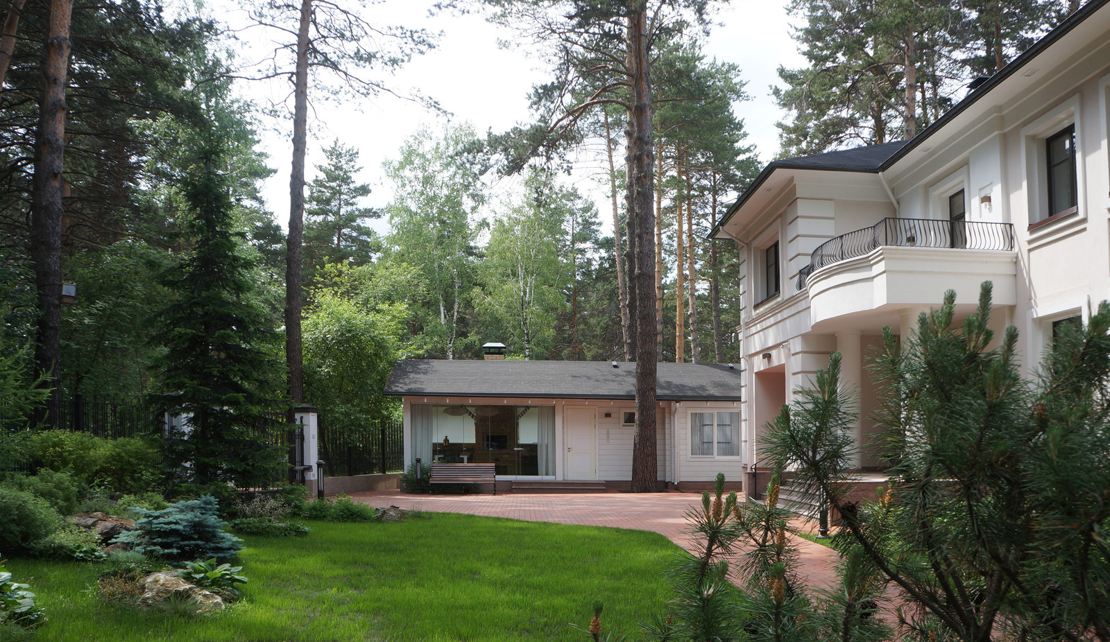 Белая усадьба