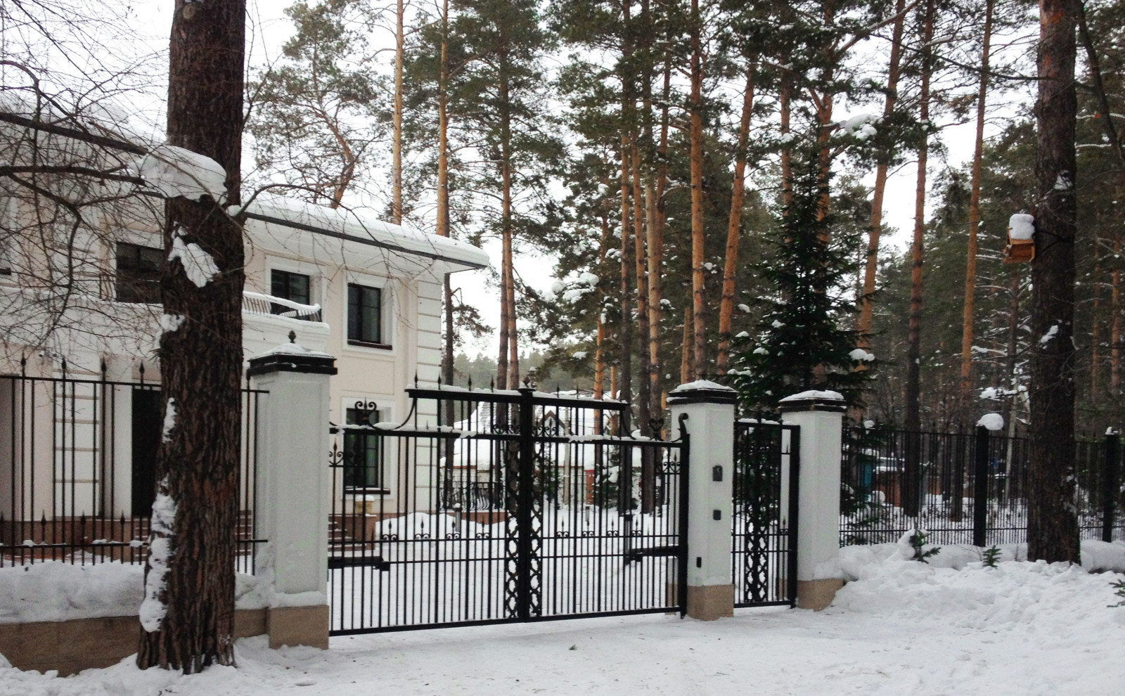 Белая усадьба