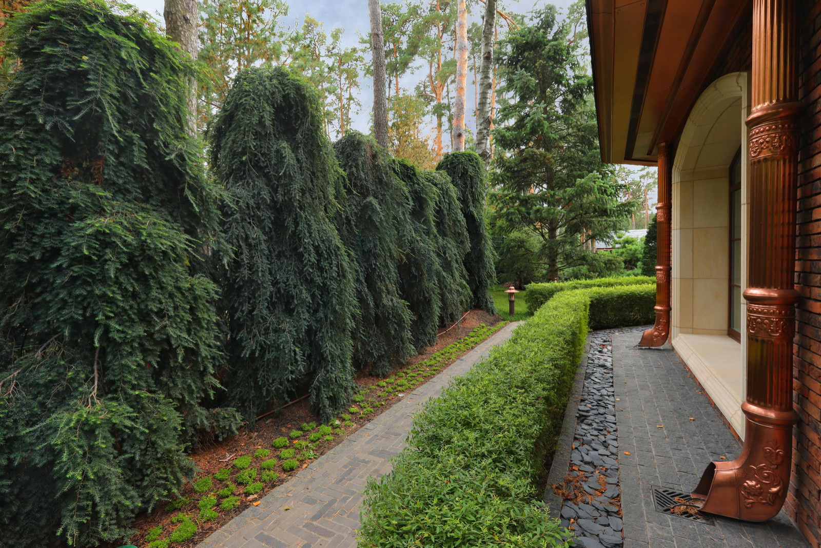 Коттеджный сад в Барвихе (дизайн и исполнение компании "Imperial Garden")