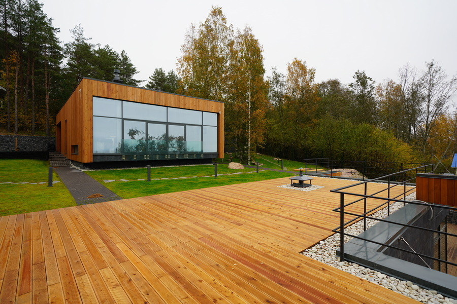 Дом на склоне