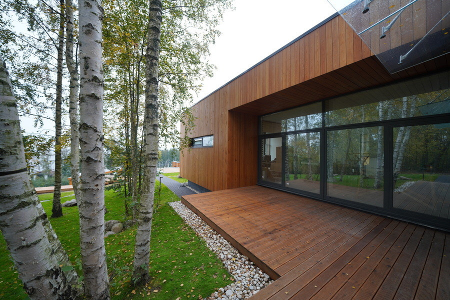 Дом на склоне