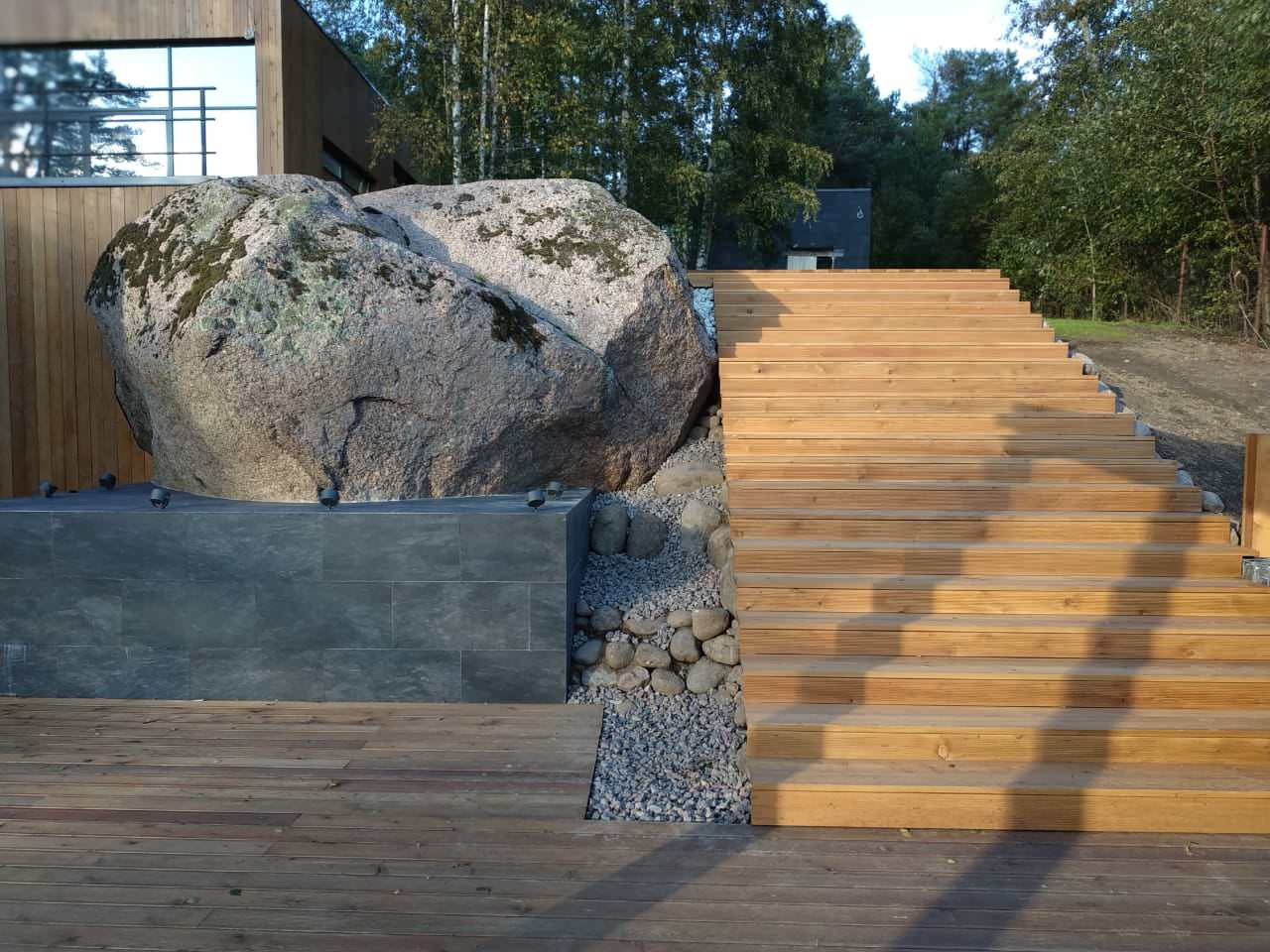 Дом на склоне