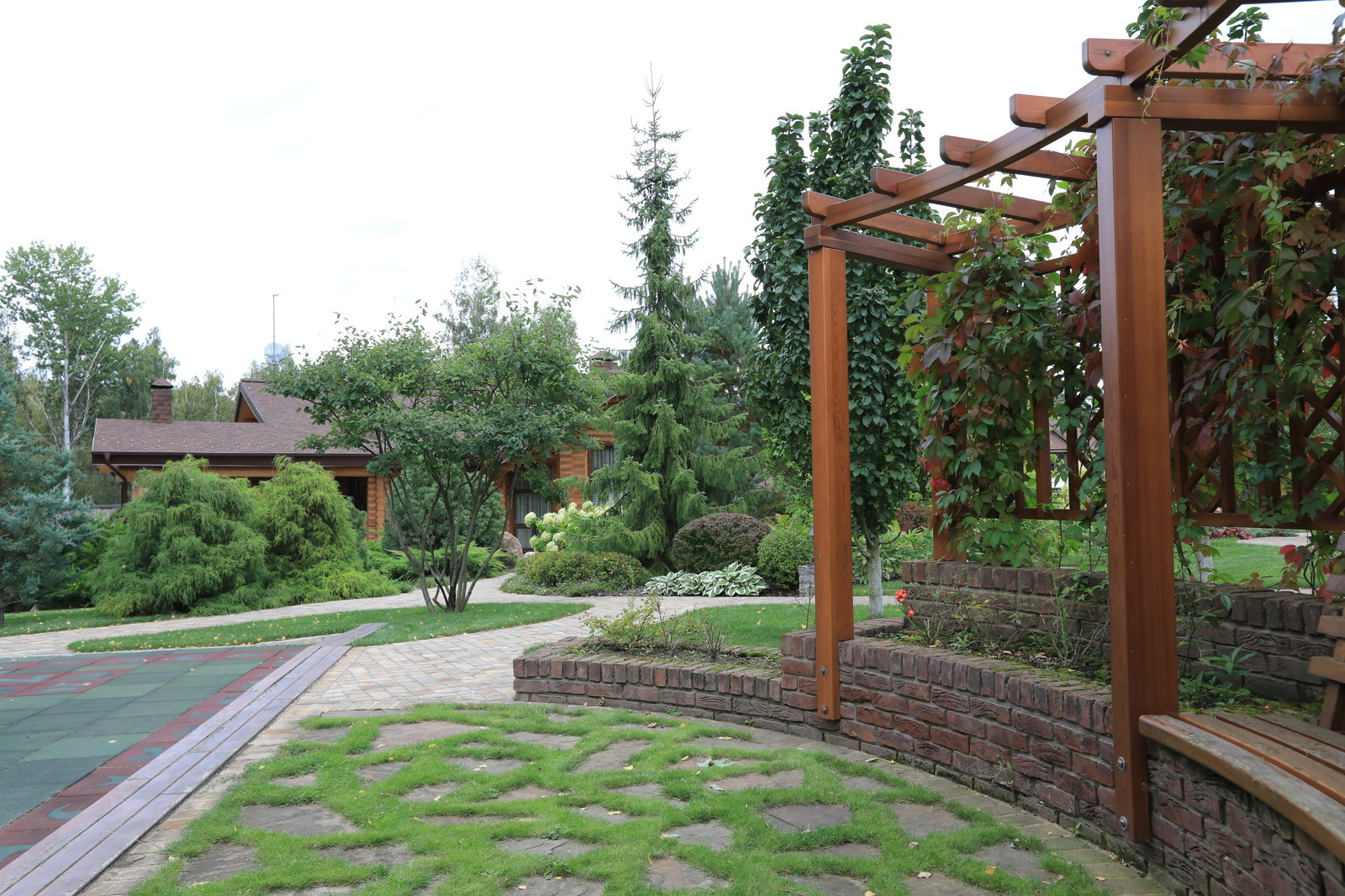 Сказочный мир в предместье Орла