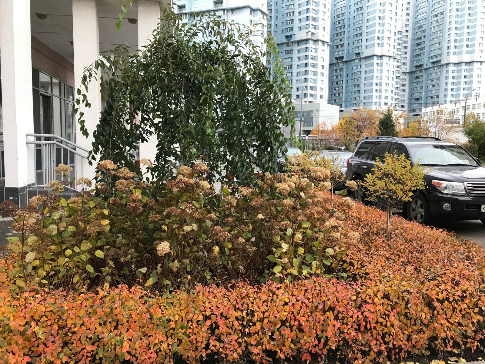 Оформление входа в подъезд многоквартирного дома на Ходынке ЖК "Гранд парк"