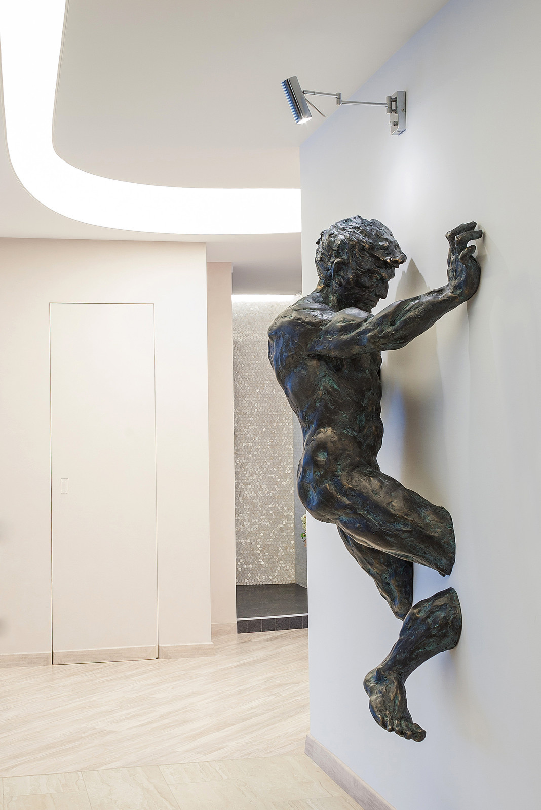 Двухэтажные апартаменты в современной стилистике