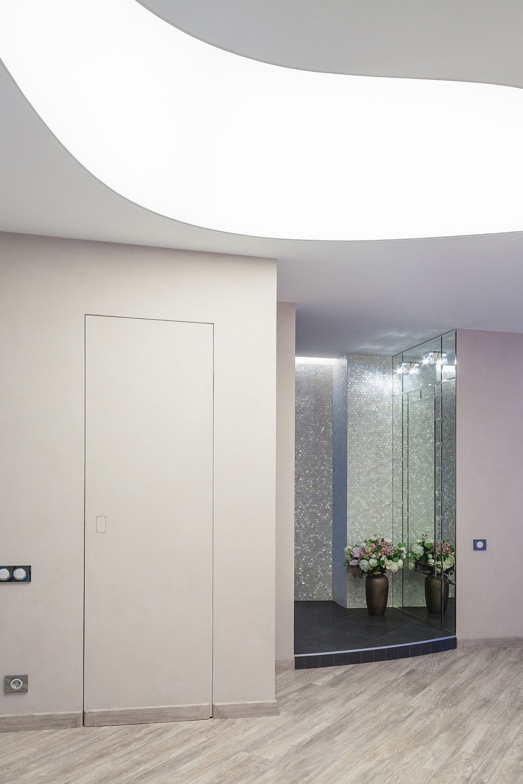 Двухэтажные апартаменты в современной стилистике