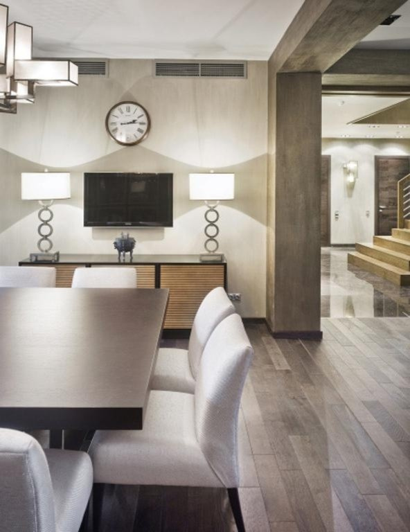 Cтоловая / холл первого этажа Dining Room