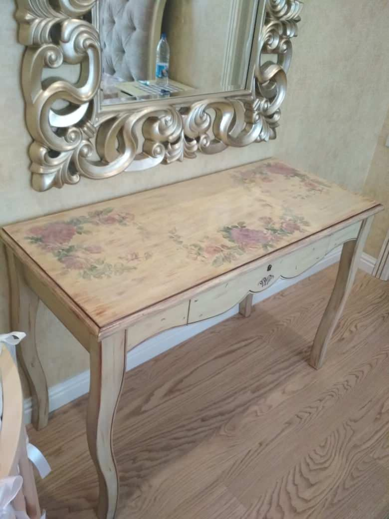 Обложка проекта: Декорирование туалетного столика в технике "Декупаж"