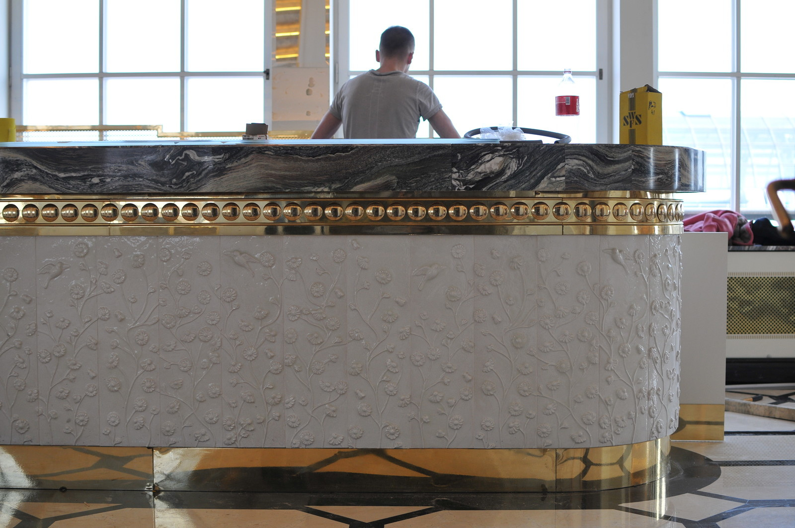 Декор и детали интерьера