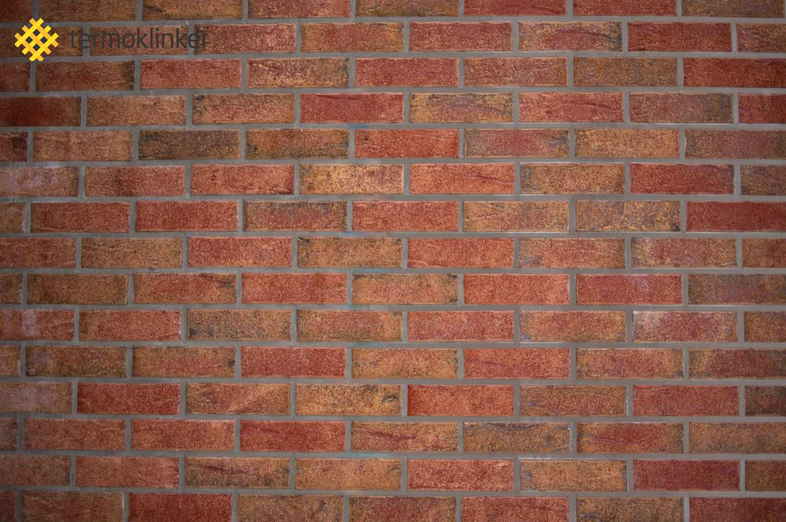 2352
