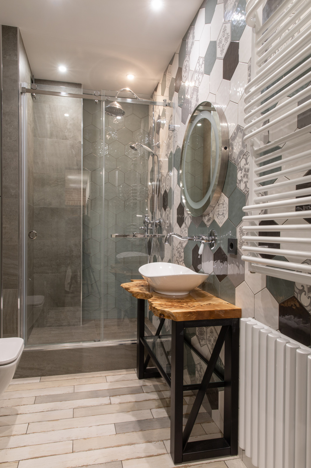 Квартира с зеленой стеной (реализация)