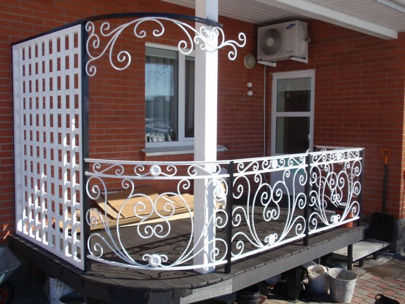 Обложка проекта: Декоративное ограждение крыльца