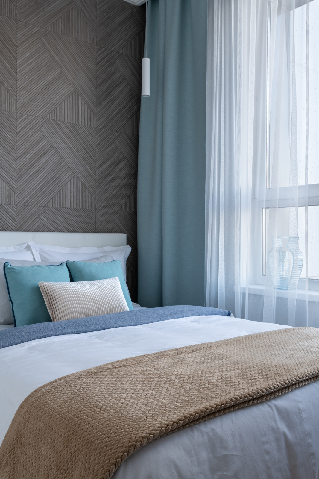 Два мира, две эпохи