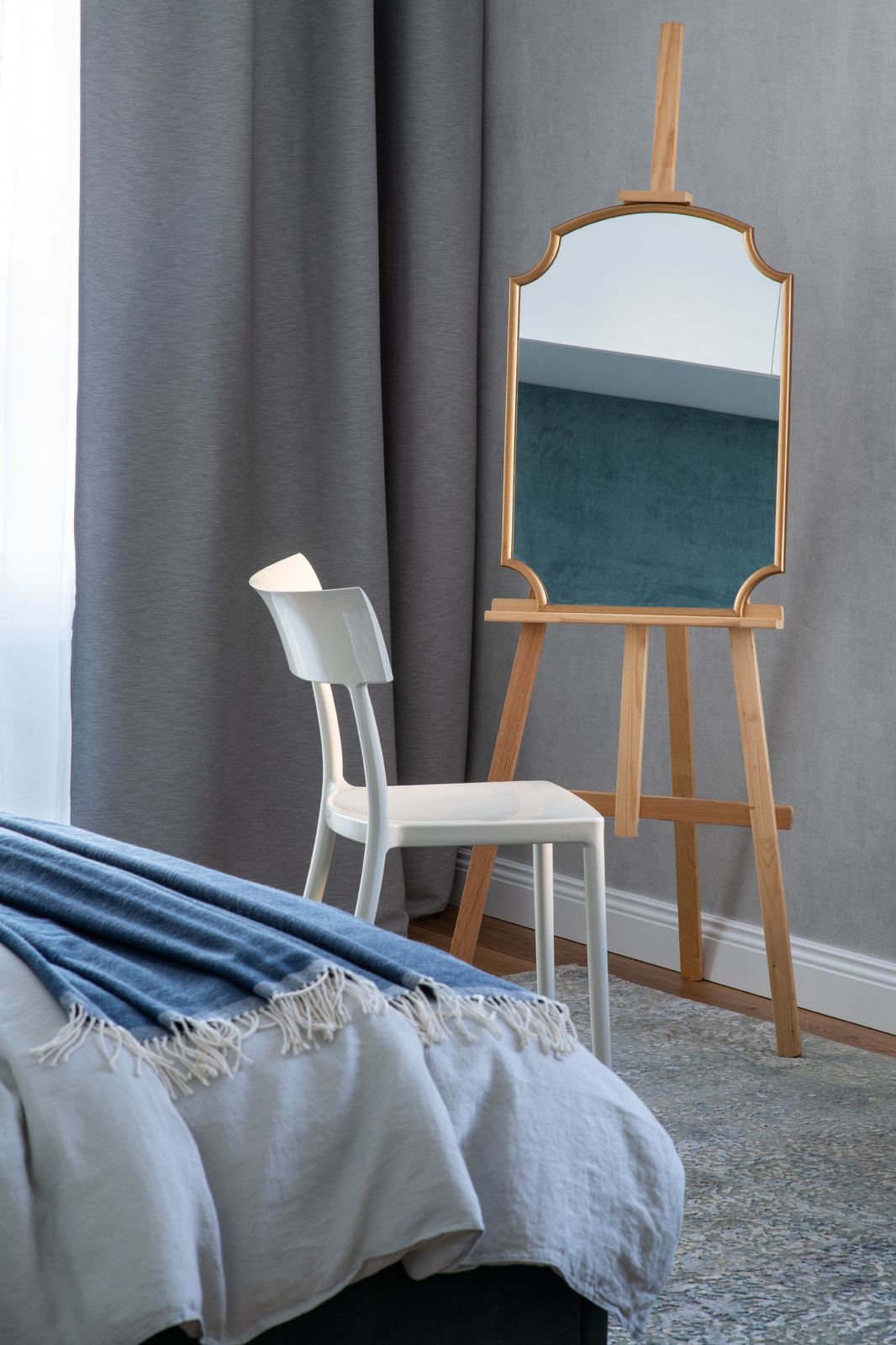 Два мира, две эпохи