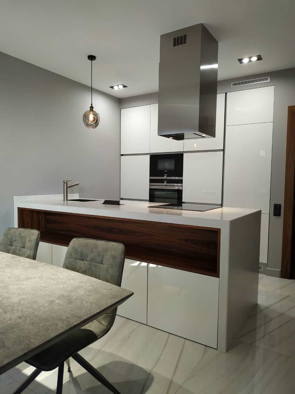 Обложка проекта: Остров