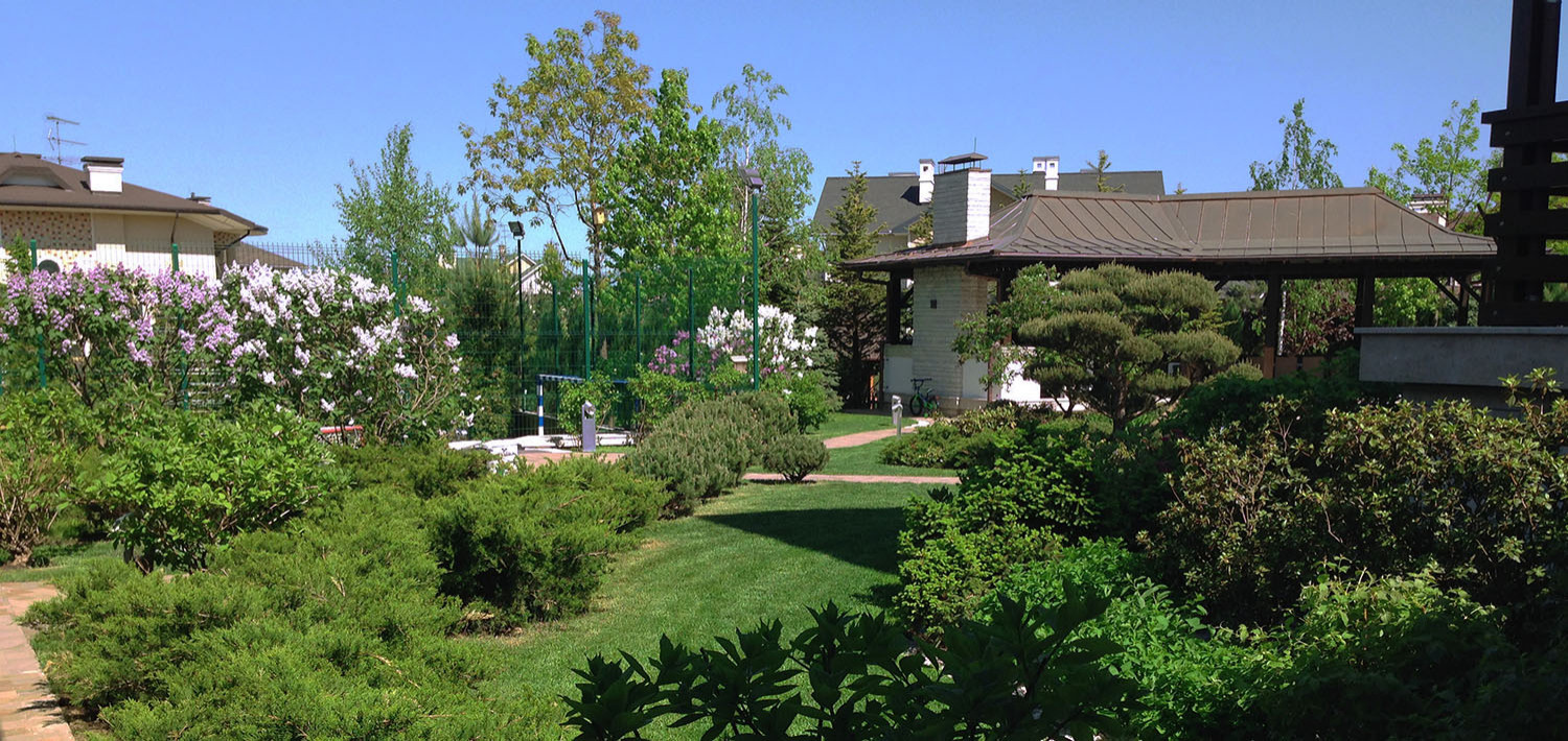 Современный сад в КП "Бенелюкс" вилла 1