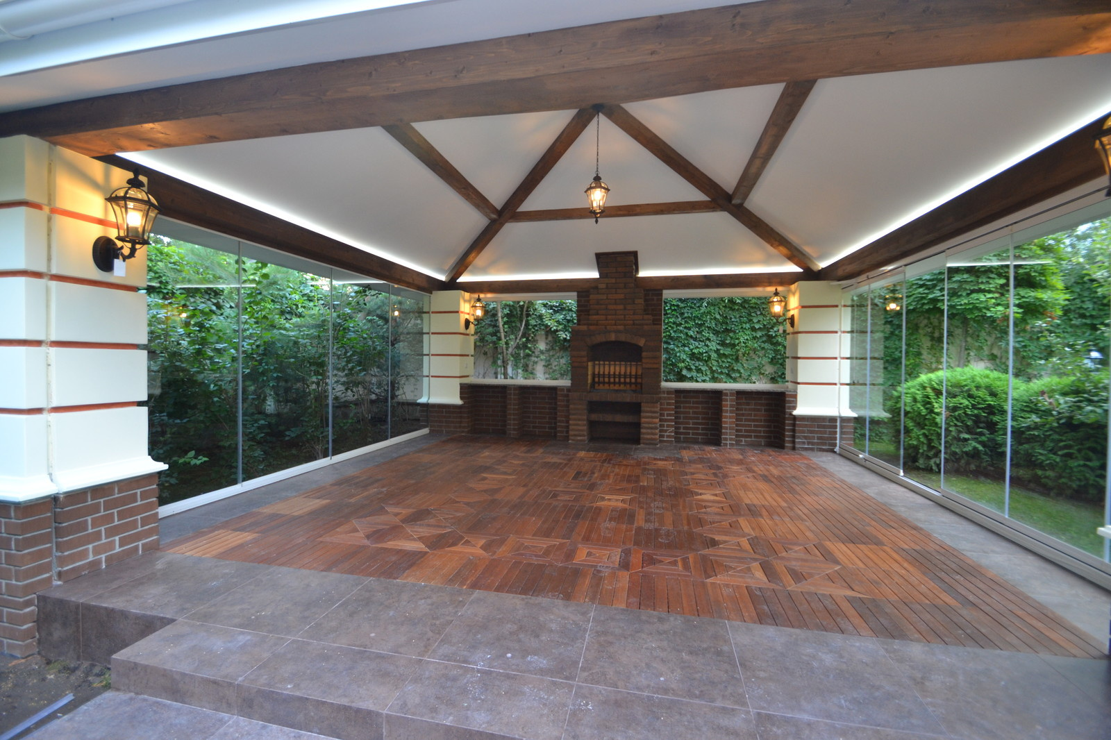 Фасад дома в Подмосковье - Классика. Фотографии