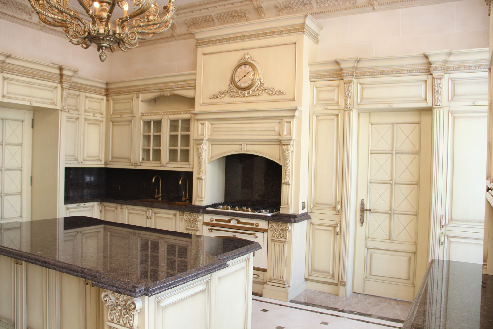 Владислав Картузов