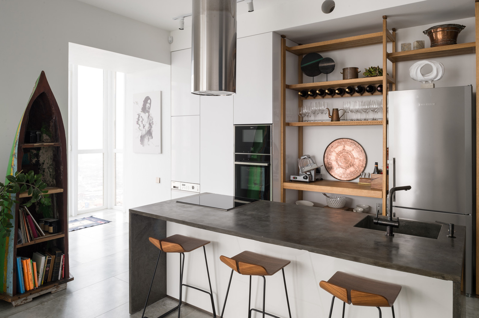 Дизайн-дебаты: Нормально ли делать открытые полки на кухне