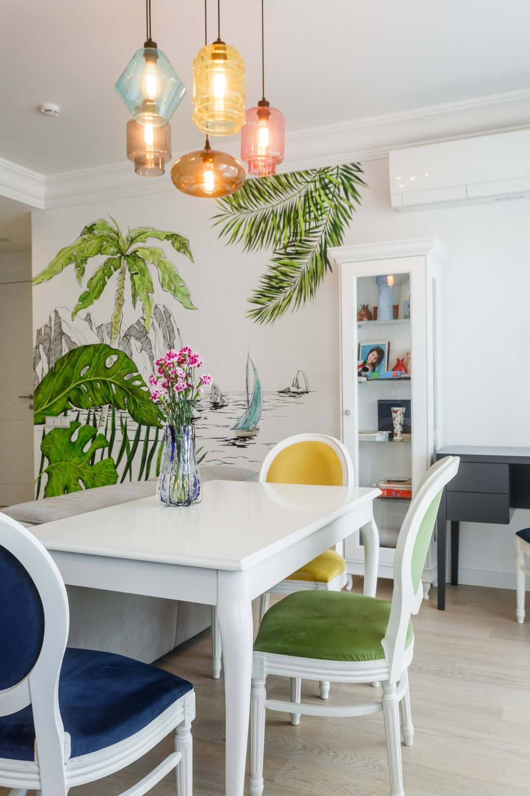 Яркая евротрешка