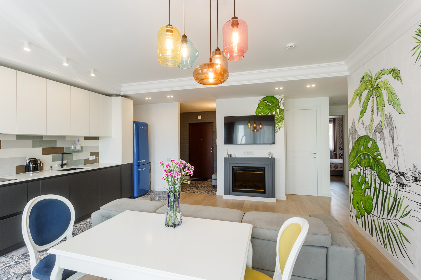 Яркая евротрешка