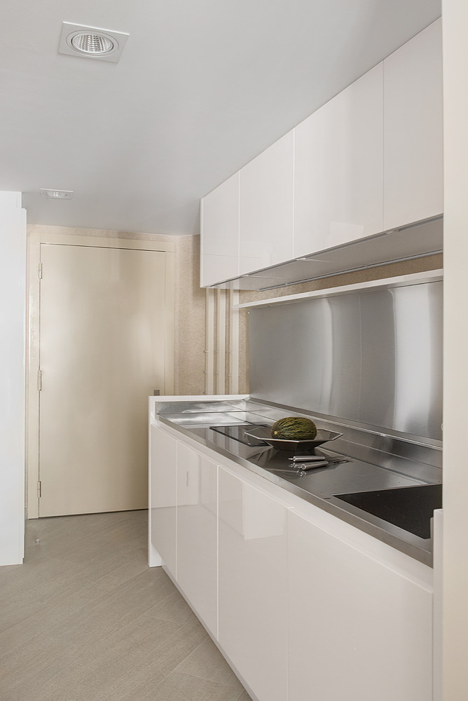 Проект недели: Проходная кухня в коридоре, которую легко спрятать