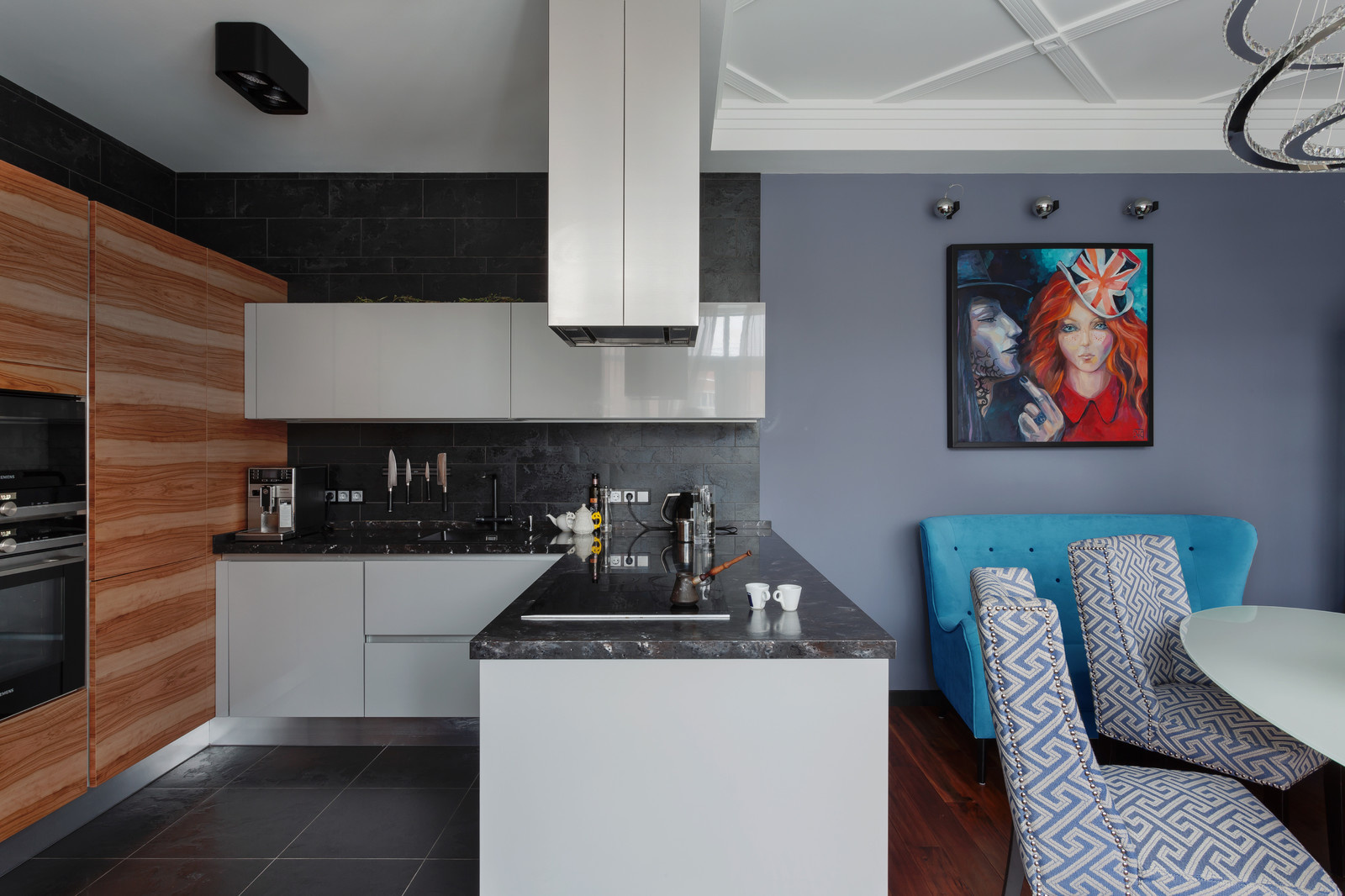 6 картин и 1 граффити