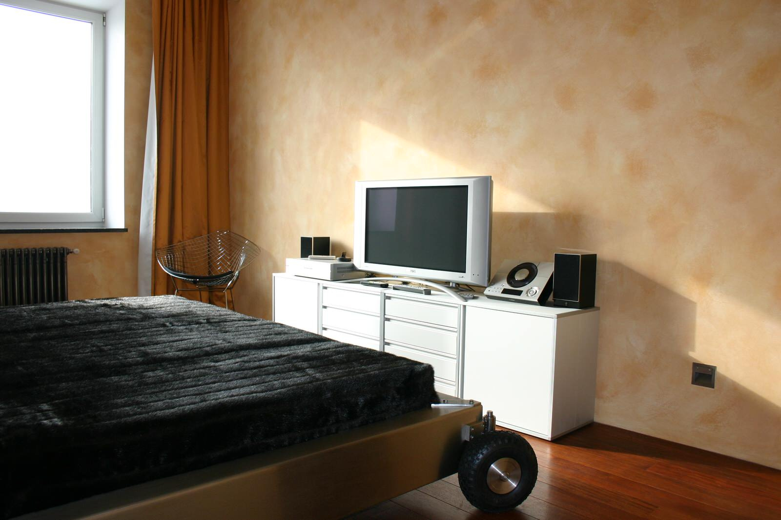 Ангар одного пилота