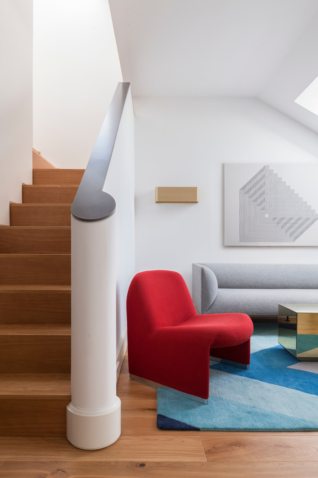 Houzz тур: Двухуровневая квартира, в которой нашли ещё одно окно