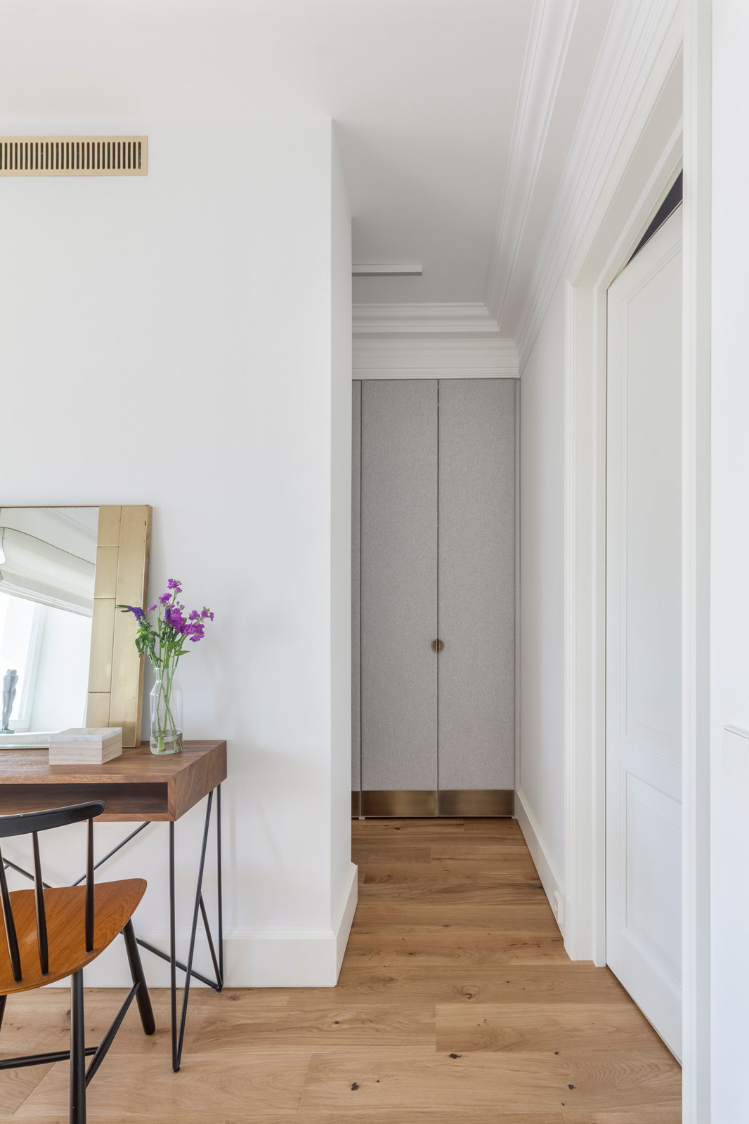 Houzz тур: Двухуровневая квартира, в которой нашли ещё одно окно