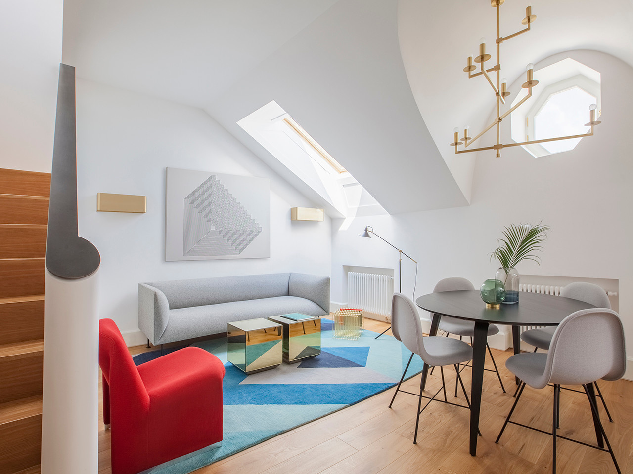 Houzz тур: Двухуровневая квартира, в которой нашли ещё одно окно