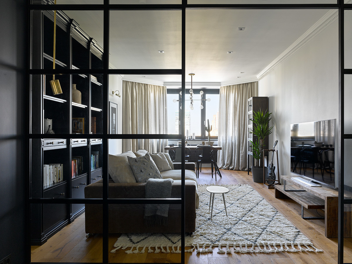 Современный интерьер с элементами индустриального стиля для семьи с двумя детьми