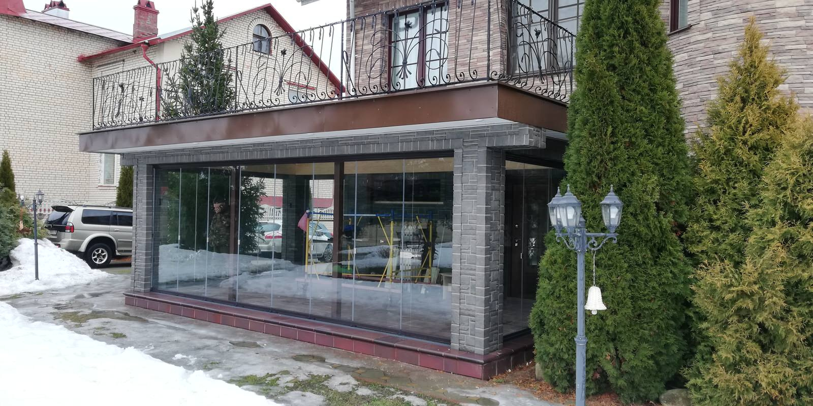 Остекление террасы конструкциями LUMON