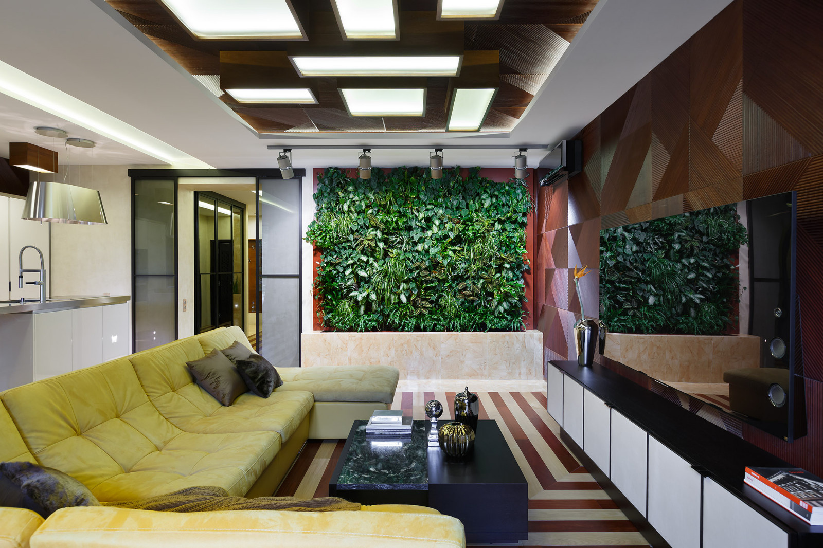 Фитостена в квартире, Коломяги