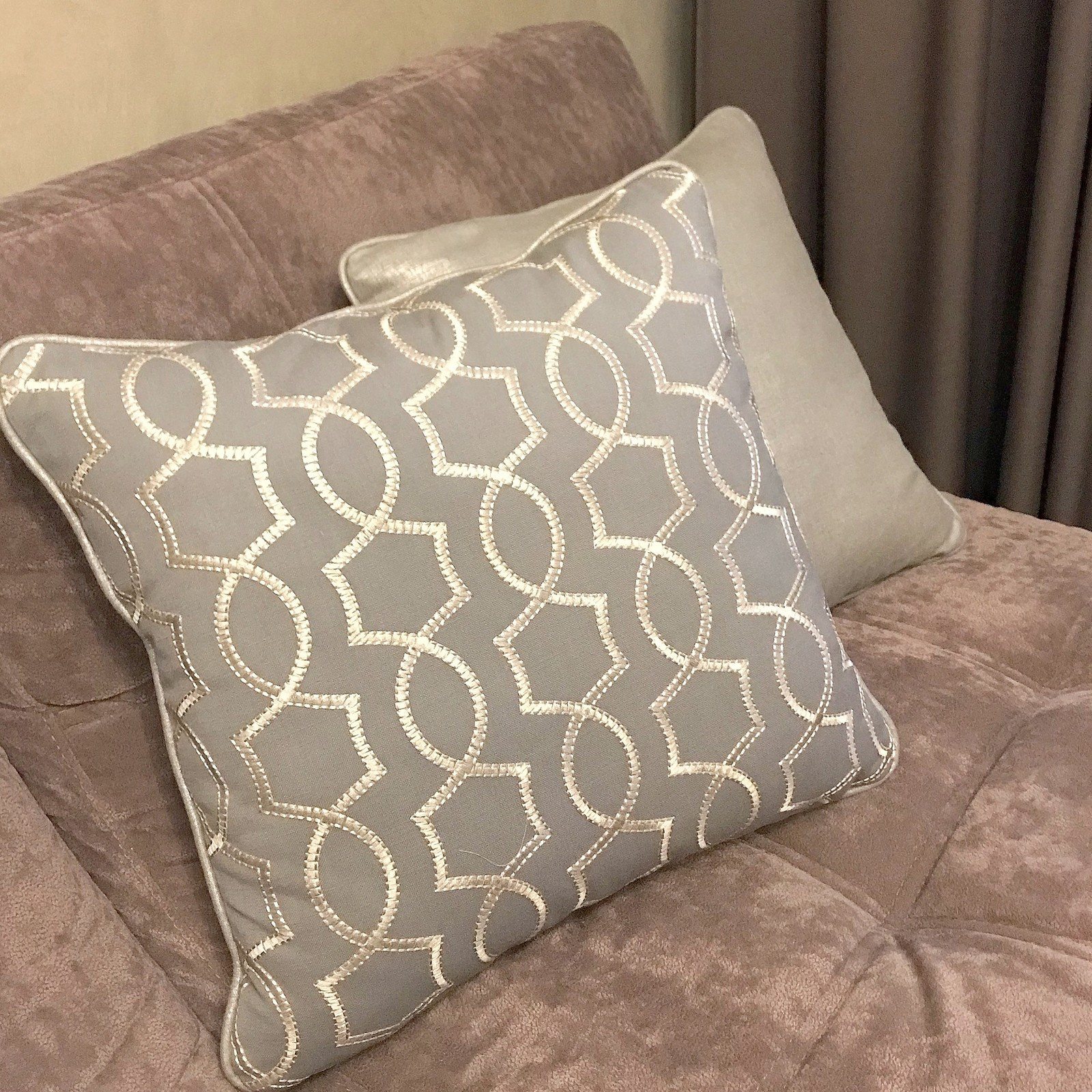 Декоративные подушки