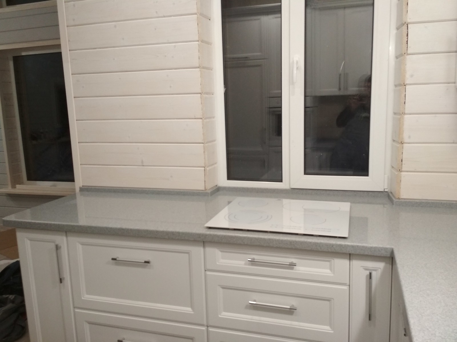 Кухонная столешница из искусственного камня Staron SG420 Sanded Grey
