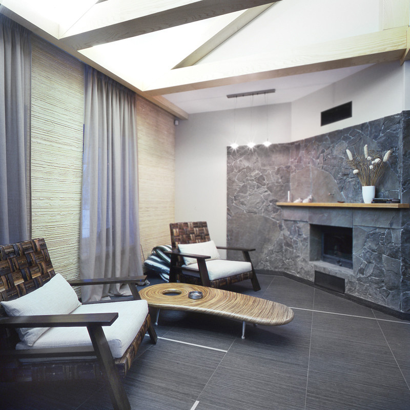 Реконструкция фасада и интерьер загородного дома в Семивраги.