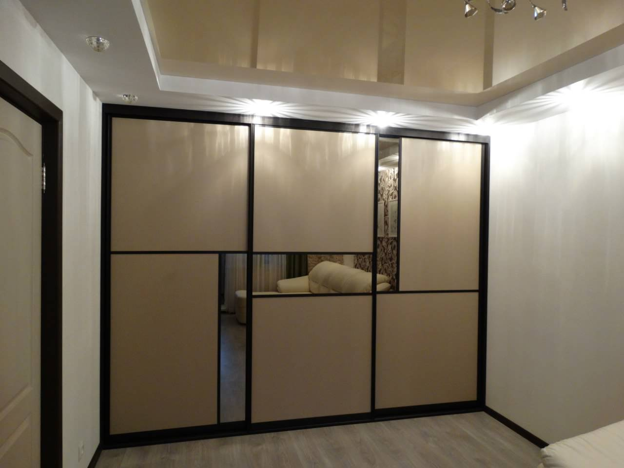 шкафы купе.